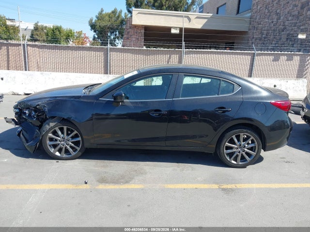 Продажа на аукционе авто 2018 Mazda Mazda3 Touring, vin: 3MZBN1V34JM201463, номер лота: 46206534