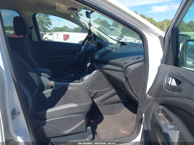 46206544 :رقم المزاد ، 1FMCU0F72FUB50887 vin ، 2015 Ford Escape S مزاد بيع