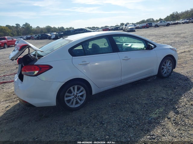 46206590 :رقم المزاد ، 3KPFL4A71HE011063 vin ، 2017 Kia Forte Lx مزاد بيع