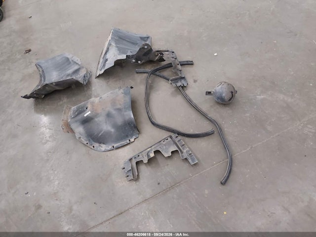 46206618 :رقم المزاد ، 1G1YY33P1N5100083 vin ، 1992 Chevrolet Corvette مزاد بيع