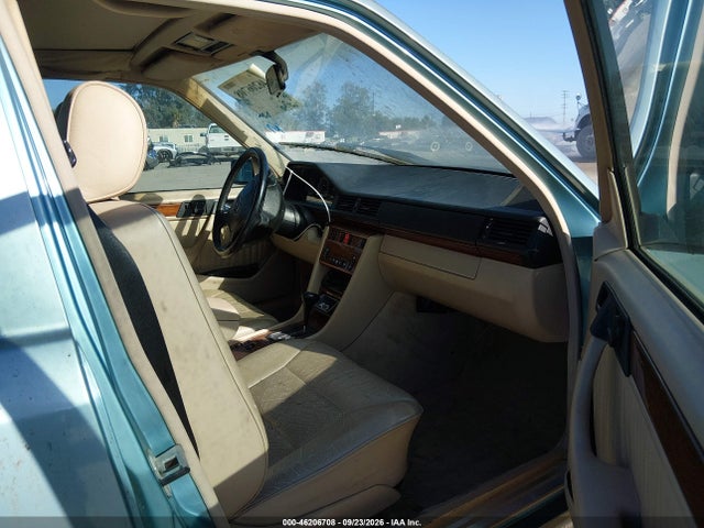 46206708 :رقم المزاد ، WDBEA32E4RC049340 vin ، 1994 Mercedes-benz E 320 مزاد بيع