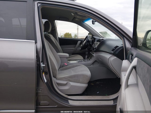 Aukcja sprzedaży 2013 Toyota Highlander Hybrid Base V6, vin: JTEBC3EH8D2015268, numer aukcji: 46206734