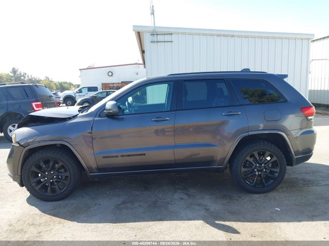 46206744 :رقم المزاد ، 1C4RJEAG4JC382885 vin ، 2018 Jeep Grand Cherokee Altitude 4x2 مزاد بيع
