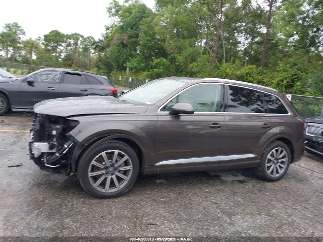 2019 Audi Q7 45 Premium/45 Se Premium მანქანა იყიდება აუქციონზე, vin: WA1LHAF72KD038321, აუქციონის ნომერი: 46206918