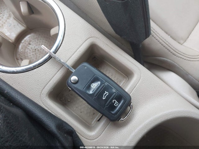 Aukcja sprzedaży 2013 Volkswagen Beetle 2.5l, vin: 3VW5P7AT6DM818402, numer aukcji: 46206919