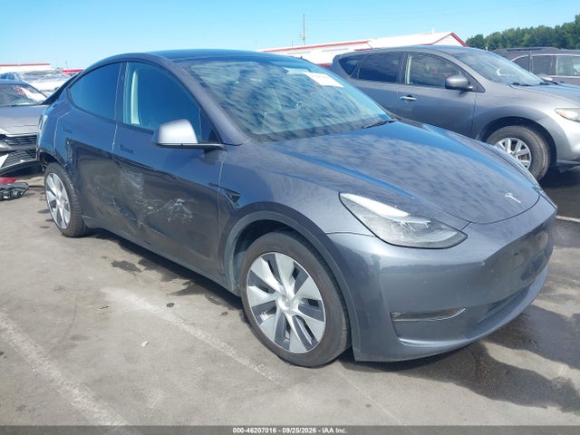 46207016 :رقم المزاد ، 7SAYGAEEXPF913727 vin ، 2023 Tesla Model Y Awd/long Range مزاد بيع
