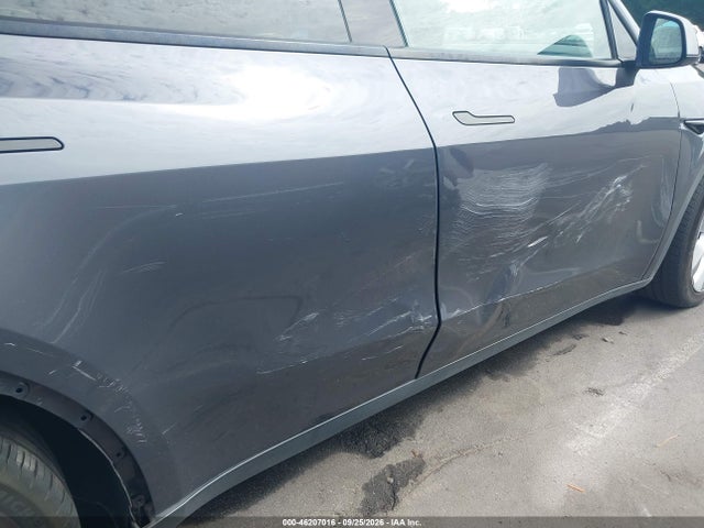 46207016 :رقم المزاد ، 7SAYGAEEXPF913727 vin ، 2023 Tesla Model Y Awd/long Range مزاد بيع