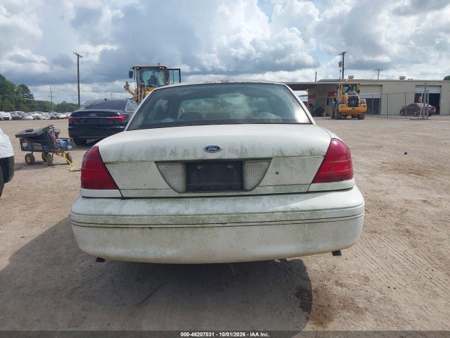2000 Ford Crown Victoria Police Pkg Police Interceptor მანქანა იყიდება აუქციონზე, vin: 2FAFP71W8YX162561, აუქციონის ნომერი: 46207031