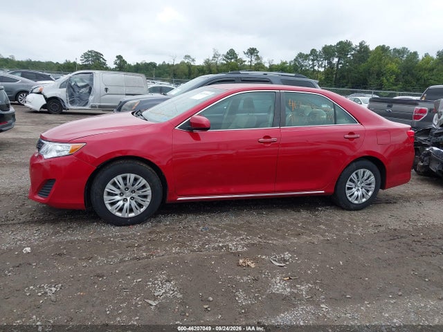 46207049 :رقم المزاد ، 4T4BF1FK9ER379815 vin ، 2014 Toyota Camry Le مزاد بيع