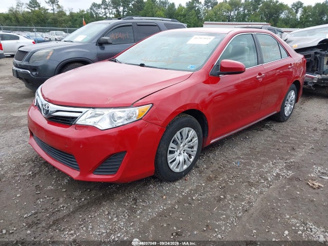 46207049 :رقم المزاد ، 4T4BF1FK9ER379815 vin ، 2014 Toyota Camry Le مزاد بيع