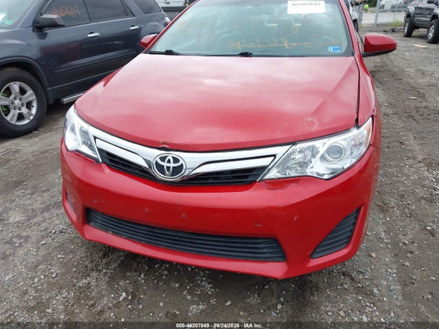 46207049 :رقم المزاد ، 4T4BF1FK9ER379815 vin ، 2014 Toyota Camry Le مزاد بيع