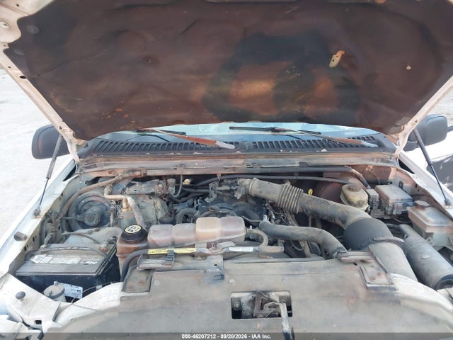 46207212 :رقم المزاد ، 1FTNF20L21ED33489 vin ، 2001 Ford Super Duty F-250 Xl/xlt مزاد بيع