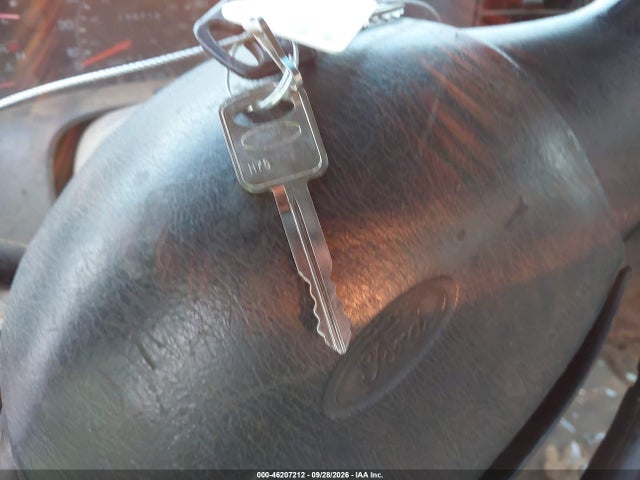 46207212 :رقم المزاد ، 1FTNF20L21ED33489 vin ، 2001 Ford Super Duty F-250 Xl/xlt مزاد بيع