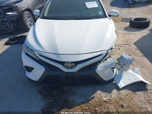 46207246 :رقم المزاد ، 4T1B11HK9JU500617 vin ، 2018 Toyota Camry Se مزاد بيع