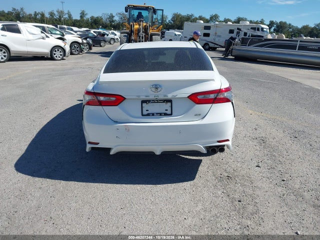 46207246 :رقم المزاد ، 4T1B11HK9JU500617 vin ، 2018 Toyota Camry Se مزاد بيع