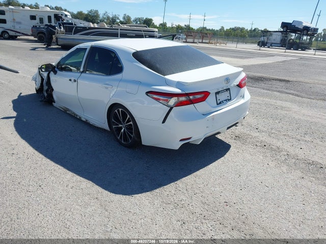 46207246 :رقم المزاد ، 4T1B11HK9JU500617 vin ، 2018 Toyota Camry Se مزاد بيع