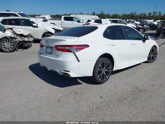 46207246 :رقم المزاد ، 4T1B11HK9JU500617 vin ، 2018 Toyota Camry Se مزاد بيع