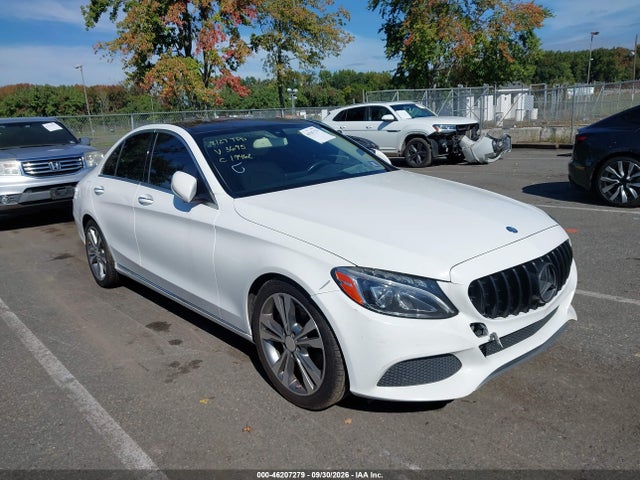 46207279 :رقم المزاد ، 55SWF4JB5FU073695 vin ، 2015 Mercedes-benz C 300 مزاد بيع