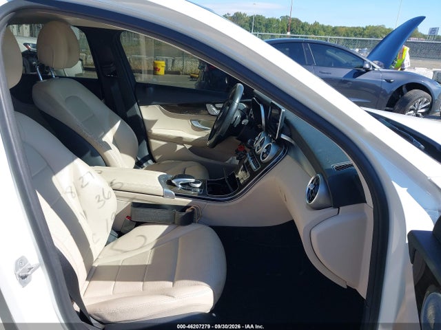 Продажа на аукционе авто 2015 Mercedes-benz C 300, vin: 55SWF4JB5FU073695, номер лота: 46207279