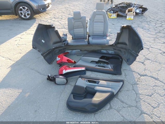46207310 :رقم المزاد ، 7FARW1H58KE028343 vin ، 2019 Honda Cr-v Ex مزاد بيع