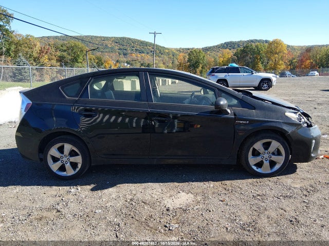 46207482 :رقم المزاد ، JTDKN3DU0D1661164 vin ، 2013 Toyota Prius Three Se مزاد بيع