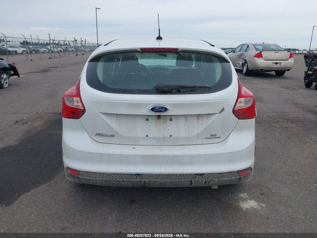 Ford FOCUS SE 2014 1FADP3K29EL131405 Image 17