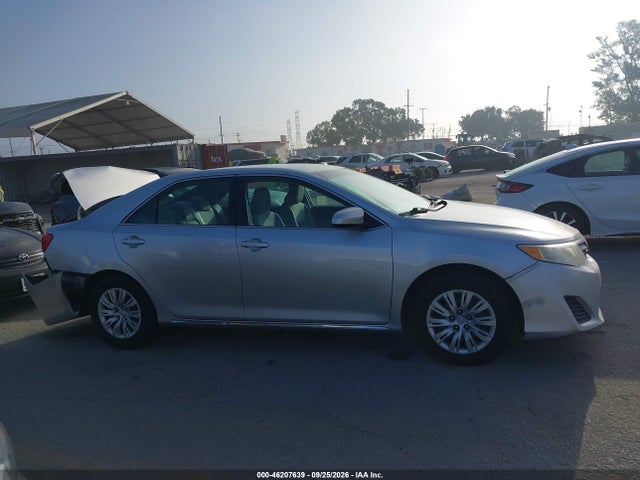 46207639 :رقم المزاد ، 4T4BF1FK5ER377866 vin ، 2014 Toyota Camry Le مزاد بيع