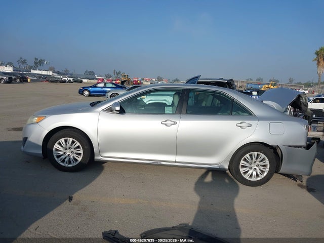 46207639 :رقم المزاد ، 4T4BF1FK5ER377866 vin ، 2014 Toyota Camry Le مزاد بيع