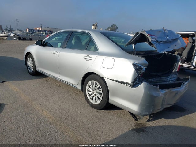 46207639 :رقم المزاد ، 4T4BF1FK5ER377866 vin ، 2014 Toyota Camry Le مزاد بيع