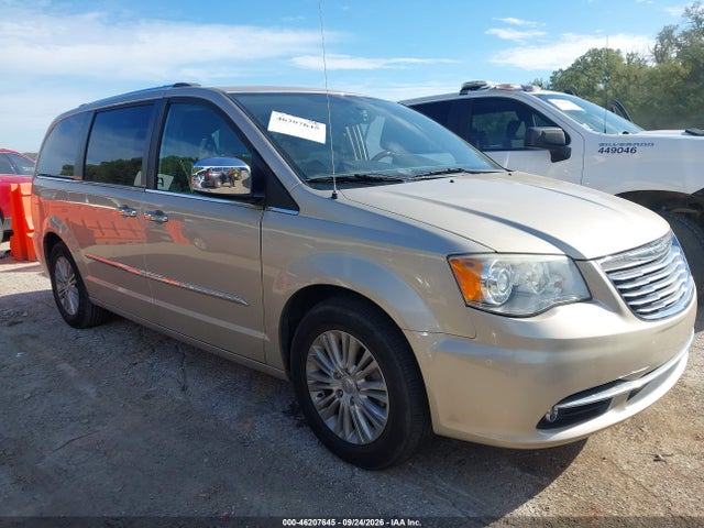 46207645 :رقم المزاد ، 2C4RC1GG1DR777368 vin ، 2013 Chrysler Town & Country Limited مزاد بيع