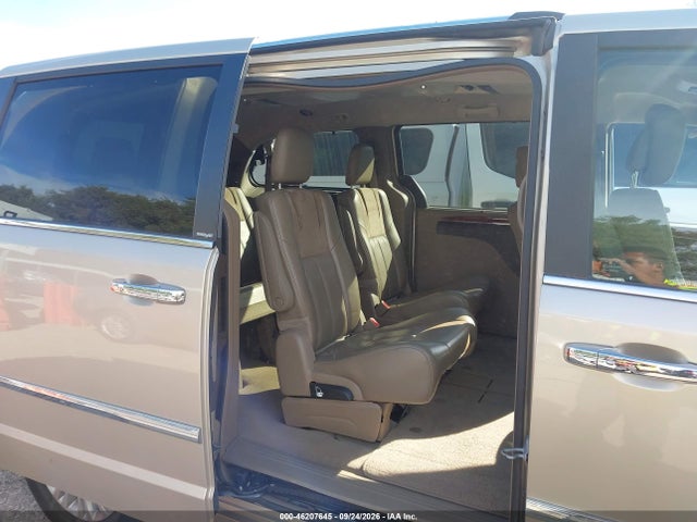46207645 :رقم المزاد ، 2C4RC1GG1DR777368 vin ، 2013 Chrysler Town & Country Limited مزاد بيع