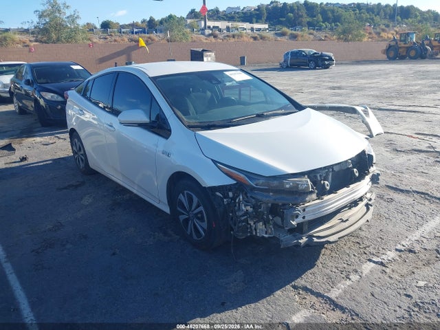 Продажа на аукционе авто 2018 Toyota Prius Prime Plus, vin: JTDKARFP0J3090989, номер лота: 46207668