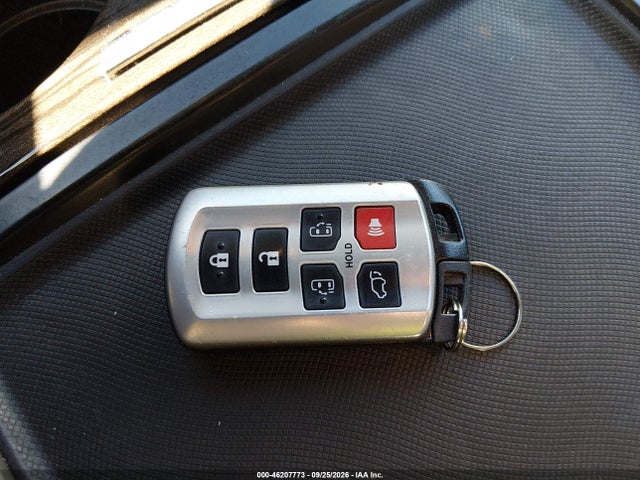 Продажа на аукционе авто 2016 Toyota Sienna Xle Premium 8 Passenger, vin: 5TDYK3DC9GS737174, номер лота: 46207773