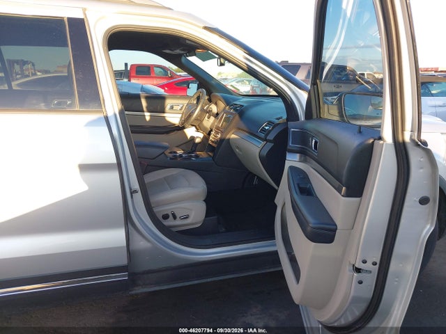 Ford EXPLORER XLT 2018 1FM5K7D86JGB09642 Image 5