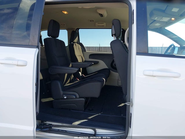 46207839 :رقم المزاد ، 2C4RDGBG7JR288735 vin ، 2018 Dodge Grand Caravan Se مزاد بيع