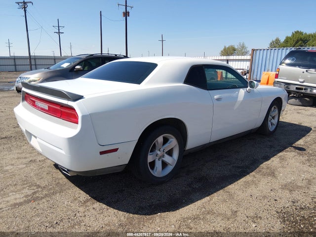 46207937 :رقم المزاد ، 2C3CDYAG1DH645547 vin ، 2013 Dodge Challenger Sxt مزاد بيع