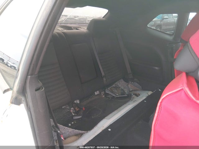 46207937 :رقم المزاد ، 2C3CDYAG1DH645547 vin ، 2013 Dodge Challenger Sxt مزاد بيع