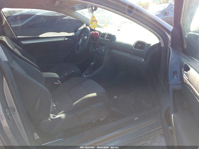 46207951 :رقم المزاد ، WVWBB7AJ9CW311334 vin ، 2012 Volkswagen Golf Conv مزاد بيع