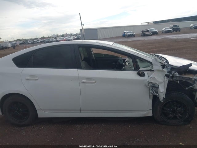 46208034 :رقم المزاد ، JTDKN3DU8D5645190 vin ، 2013 Toyota Prius Two مزاد بيع