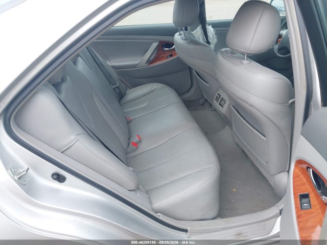 46208180 :رقم المزاد ، 4T4BF3EK3BR205425 vin ، 2011 Toyota Camry Xle مزاد بيع