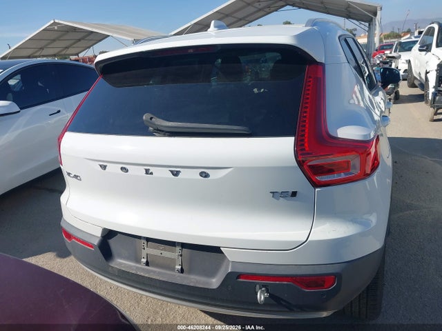 2020 Volvo Xc40 T5 Momentum მანქანა იყიდება აუქციონზე, vin: YV4162UK9L2253639, აუქციონის ნომერი: 46208244