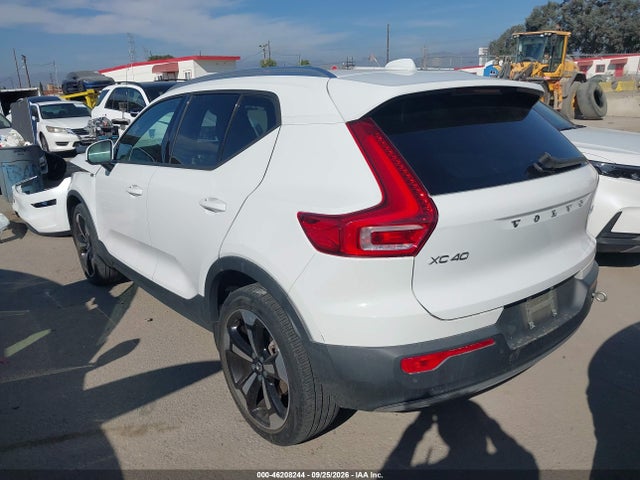2020 Volvo Xc40 T5 Momentum მანქანა იყიდება აუქციონზე, vin: YV4162UK9L2253639, აუქციონის ნომერი: 46208244