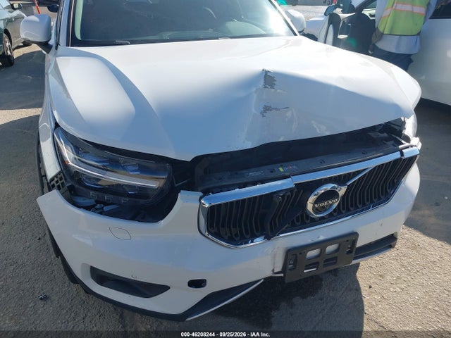 2020 Volvo Xc40 T5 Momentum მანქანა იყიდება აუქციონზე, vin: YV4162UK9L2253639, აუქციონის ნომერი: 46208244