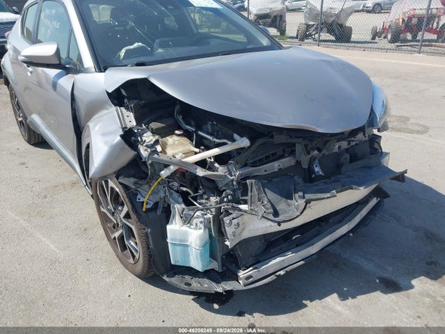 JTNKHMBX0L1079165 Toyota C-HR XLE