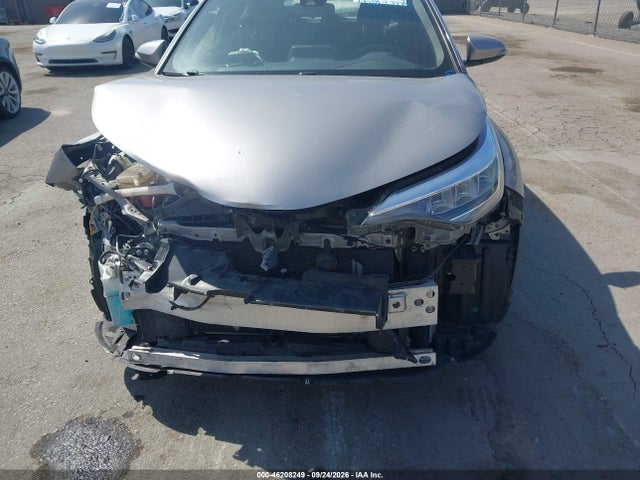 JTNKHMBX0L1079165 Toyota C-HR XLE