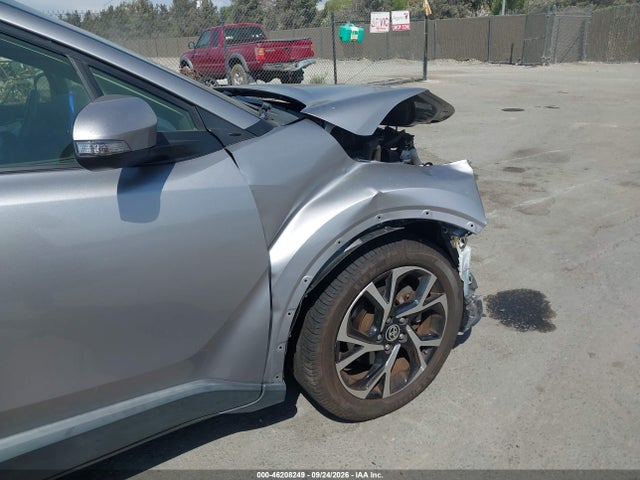 JTNKHMBX0L1079165 Toyota C-HR XLE