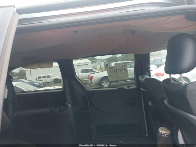 Aukcja sprzedaży 2002 Chrysler Town & Country Limited, vin: 2C8GT64L82R785808, numer aukcji: 46208267