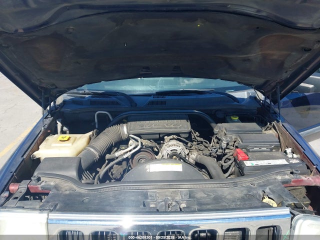 46208301 :رقم المزاد ، 1J8HH48K78C189306 vin ، 2008 Jeep Commander Sport مزاد بيع
