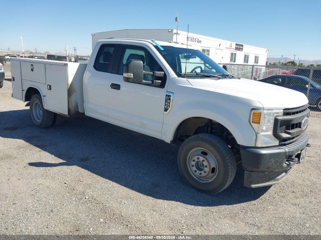46208340 :رقم المزاد ، 1FD8X3H6XNEC27775 vin ، 2022 Ford F-350 Chasis Xl مزاد بيع