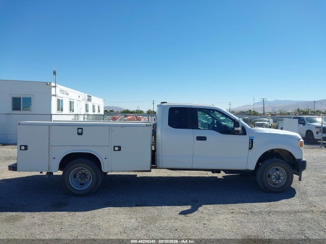 Продажа на аукционе авто 2022 Ford F-350 Chasis Xl, vin: 1FD8X3H6XNEC27775, номер лота: 46208340